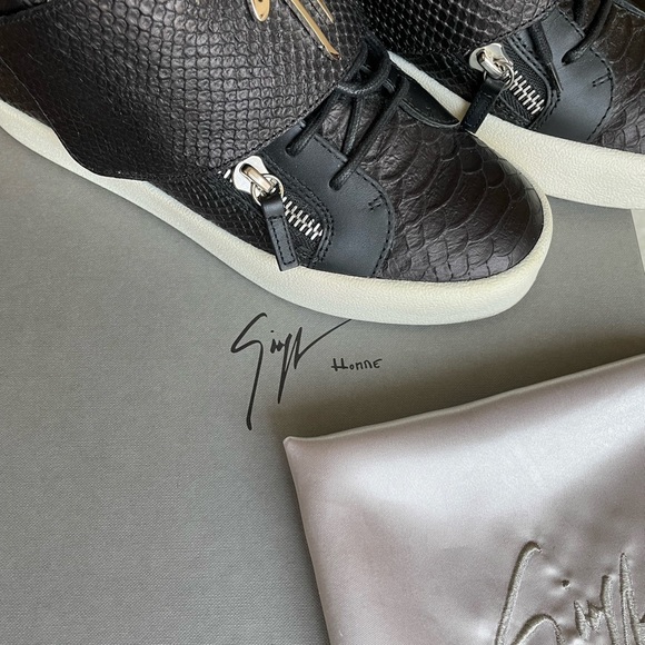 Giuseppe Zanotti “Python Skin” - Picture 3 of 5